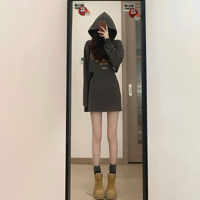 Sweet hot girls frying the street waist hooded sweatshirt dress early autumn women's clothing design sense two-piece hip-cover short skirt