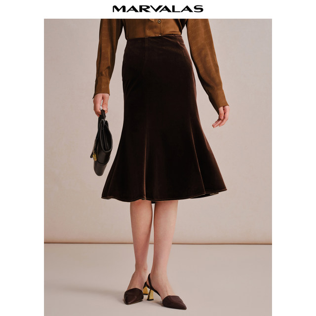 Mandesy retro skirt 2025 autumn new product elastic velvet A-swing fishtail skirt commuting OL long skirt