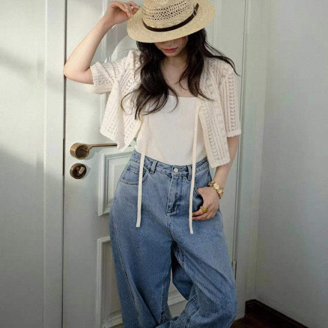 Wide color apricot v-neck lace short shirt blouse for women 2025 spring and summer new temperament cardigan jacket top