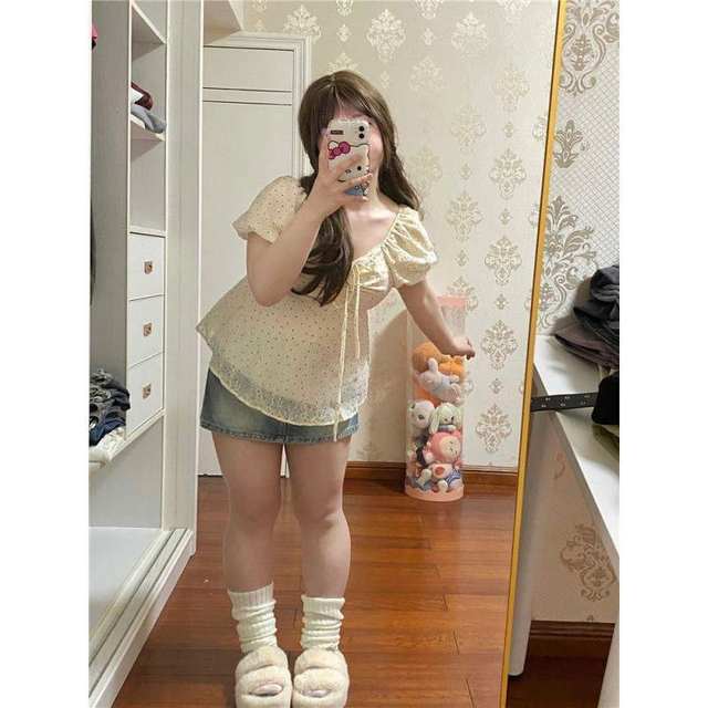 New new styles of slightly fat large size sweet age-reducing polka dot short-sleeved shirt for women in spring French bubble short style