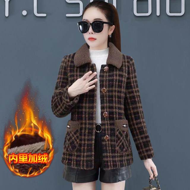 Add velvet thickened warm jacket 2024 Winter new middle -aged and elderly mothers pretend to be a lady's foreign gas short plaid jacket
