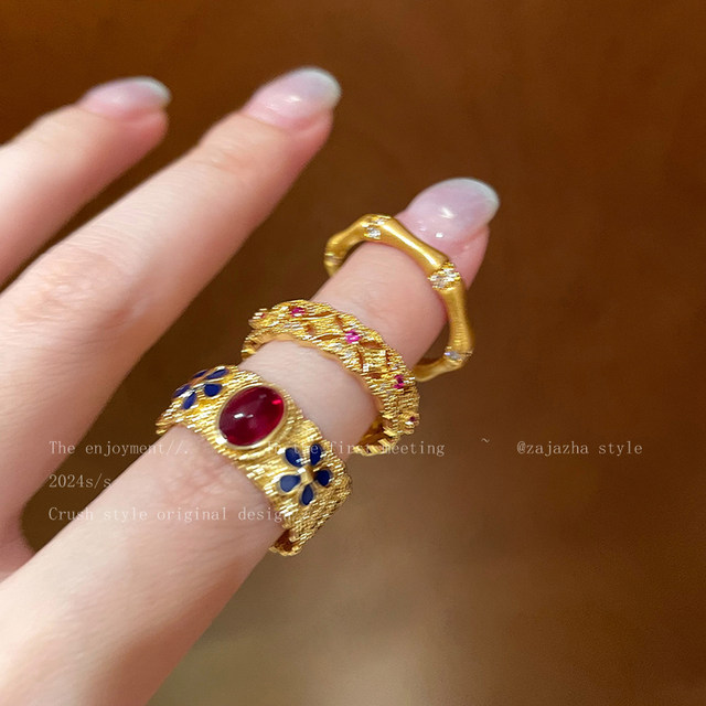 
Medium-old gold enamel pattern ring for women niche design high-end index finger ring retro new Chinese finger ring