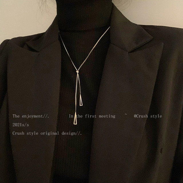 Titanium steel pendant necklace for women long high-end and luxurious niche accessories turtleneck atmospheric autumn and winter men's sweater chain