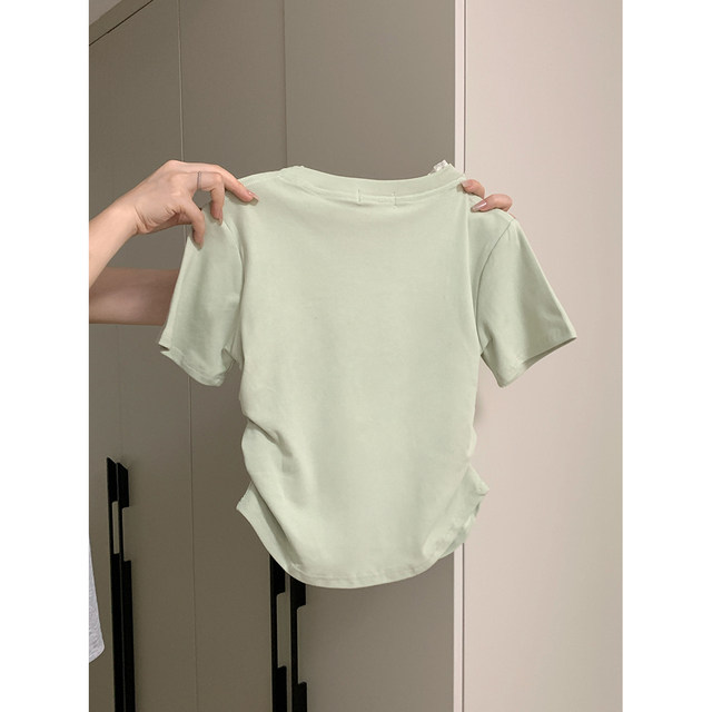 Light green short-sleeved T-shirt summer 2024 trendy cartoon embroidery slim fit pleated short round neck top Korean women's clothing
