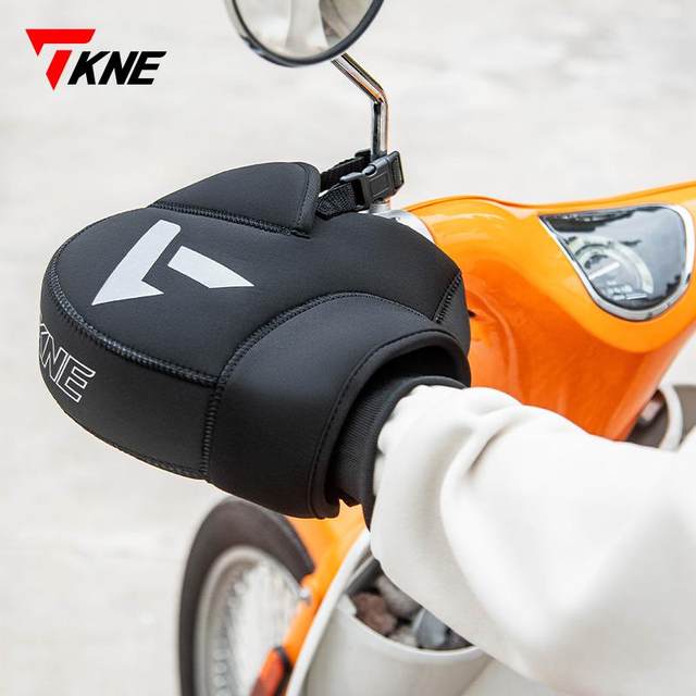 TKNE winter motorcycle protective gloves electric vehicle handlebar cover universal thickened windproof and warm rider electric heating