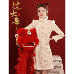 Winter cheongsam autumn and winter long sleeves and thick warm small man short New Year's Eve annual dress woman winter