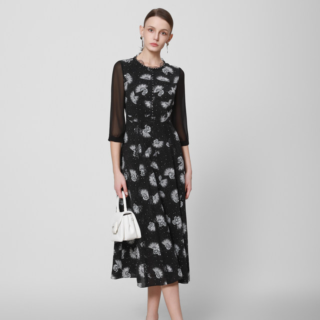 Counter genuine Martinu early autumn new black printed dress round neck beaded waist style fashionable women