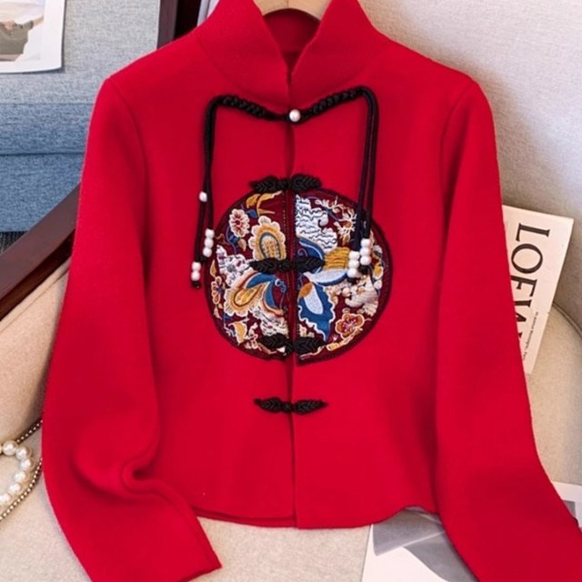 Large size new Chinese national wind embroidered sweater sweater 2025 spring new high -end red top outer jacket female
