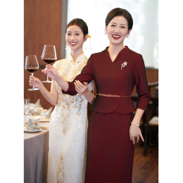 Hei-Ghin-law Cheongsam In mid-2023 the mother will wear a wedding dress with high-end atmospheric wedding dresses