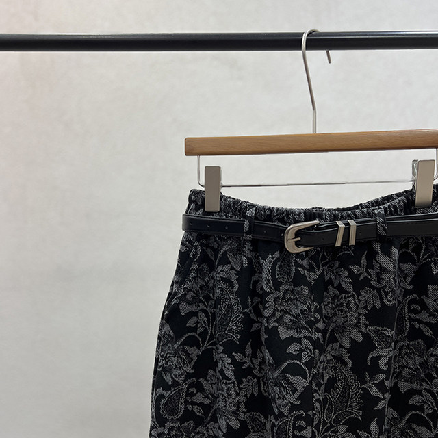 Sweet style autumn and winter new style 17ran age-reducing Chinese style printed literary style hem to make you look slim with belt skirt for women