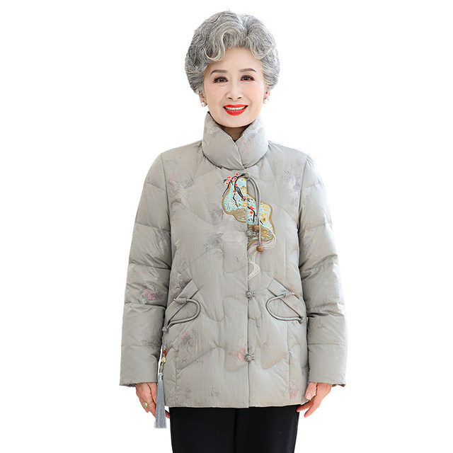 
Yalu Chinese style embroidered grandma down jacket for women 2025 winter new style foreign style age-reducing short warm jacket