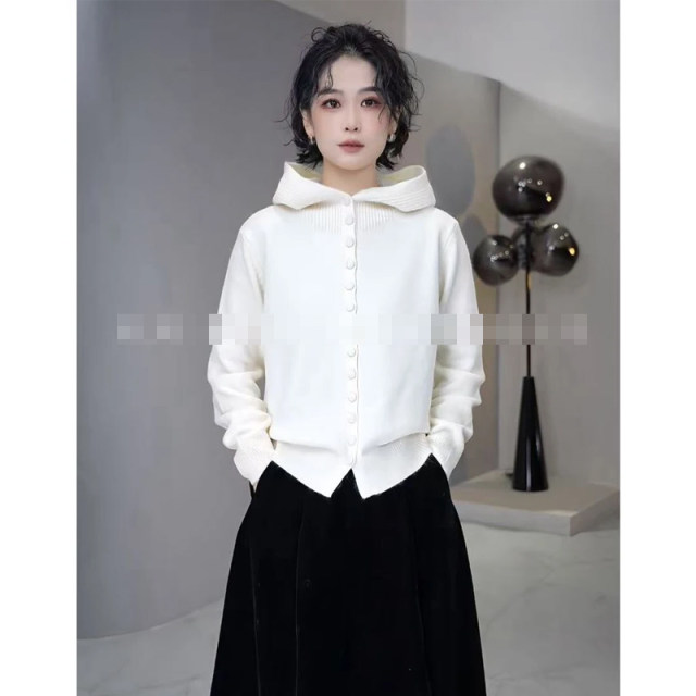 Christmas and New Year's outfit hooded sweater jacket for women in autumn and winter warm soft and lazy style knitted cardigan top