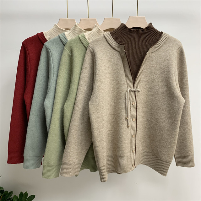 Mom's winter clothing 2024 new fake two-piece knitted thickened bottoming shirt half turtleneck middle-aged women's velvet warm sweater
