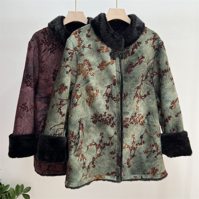 Elderly women's winter coats, grandma's imitation fur coats, mother's high-end cotton clothes, old ladies' autumn and winter thick tops