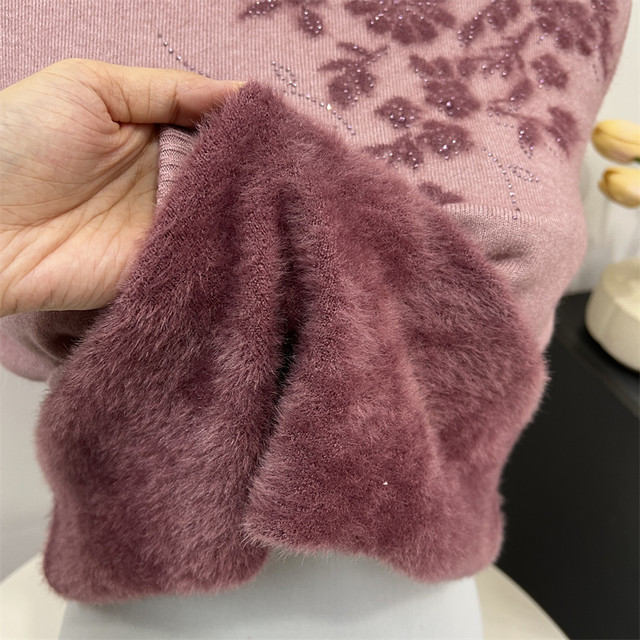 Mom winter clothes integrated velvet bottom shirt autumn and winter women's jacket middle -aged and elderly people keep warm and velvet thickened knitted bottom shirt