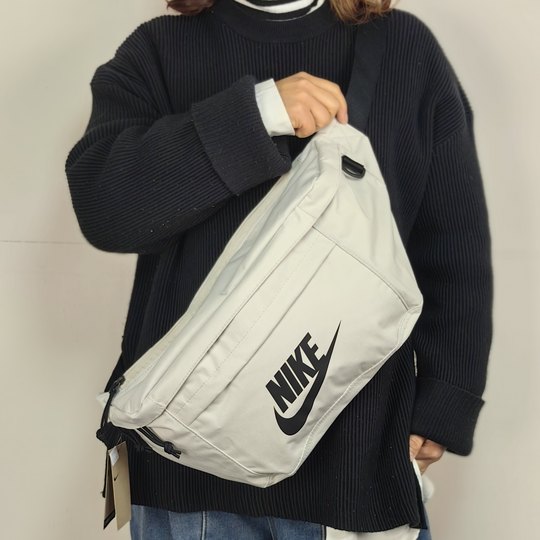 nike TECH HIP PACK Nike Men's Queen Yibo Sports One-Shoulder Crossbody Bag BA5751-010