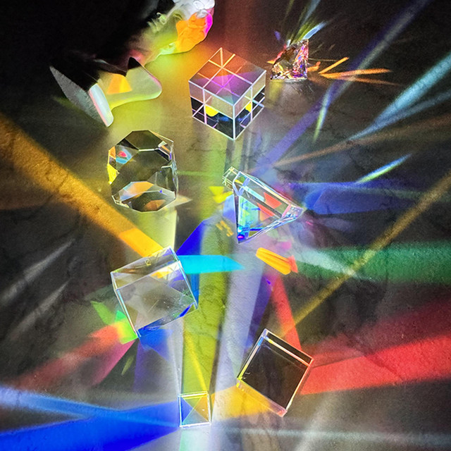 Color Prism Sun Catcher Bethlehem Kaleidoscope Accessories Cube of Light Optical Prism Glass Ornament Gift