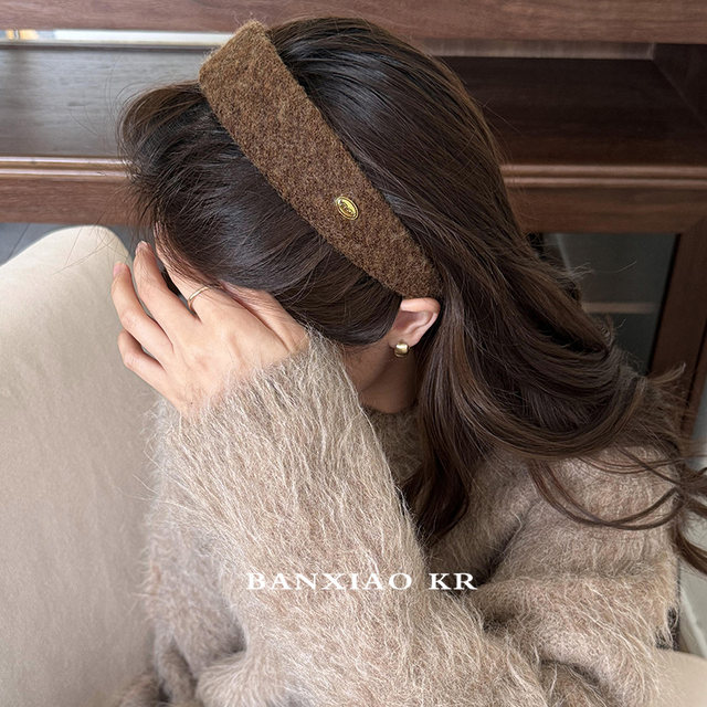 Autumn and winter gold label wide-brimmed headband for women 2025 new high skull headband for washing face and pressing hair, fashionable and stylish hairpin hair accessory