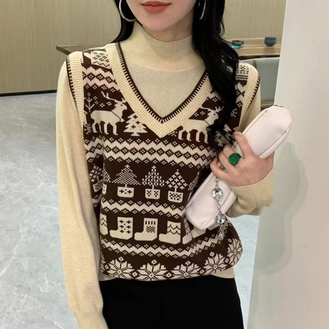 Half turtleneck base shirt for women with Christmas sweater 2024 new autumn and winter two-piece thickened sweater top