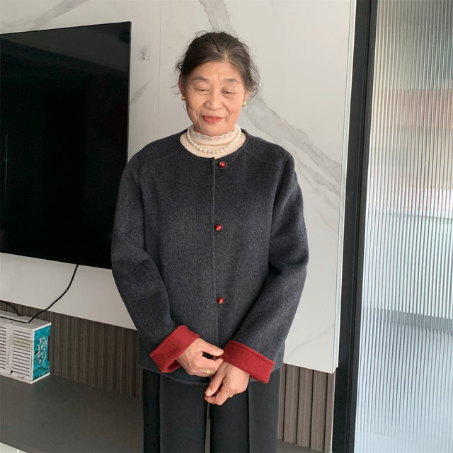 2025 new mother spring wool coat fashionable small middle-aged and elderly women's spring and autumn wool noble coat