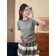 
Simple and versatile dog embroidered short-sleeved T-shirt for women with a slim waist and slim look.