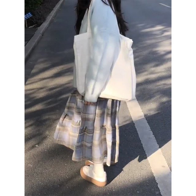 All-match splicing wasteland style wool skirt for women in autumn and winter 2025 slim plaid small a-line cake long skirt