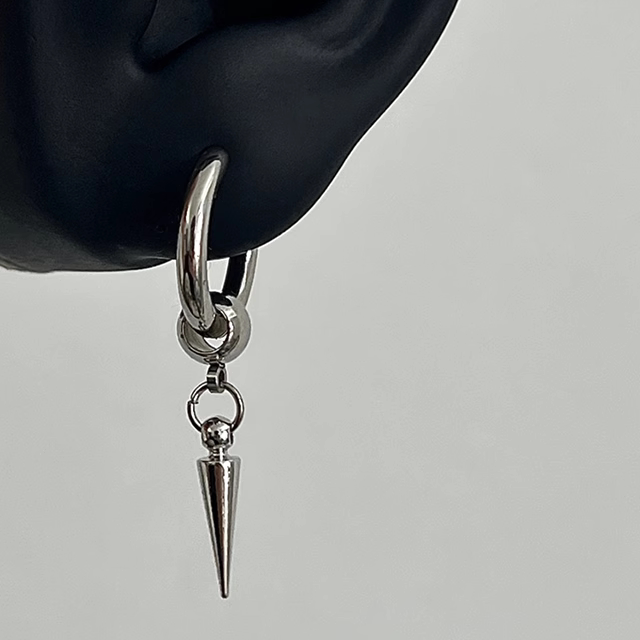 Rivet Titanium Steel Earrings Men's Niche Design Unique Earrings High-end Handsome Hip-Hop Earrings Unisex Earrings for Women