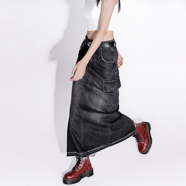 LOUZING high-waisted old black denim skirt for women 2025 spring and summer style rear slit mid-length straight skirt