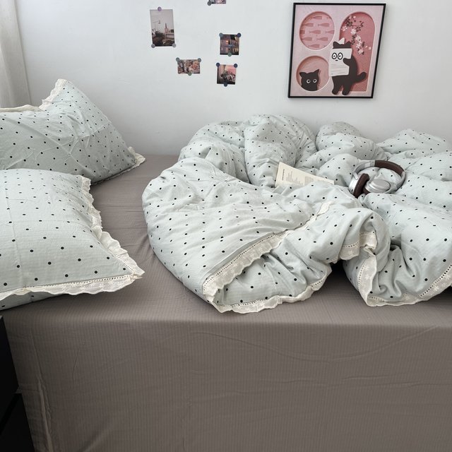 Girls ins small fresh polka dot blue washed cotton bed sheets four-piece set lace cotton quilt cover pure cotton three-piece set 1.5
