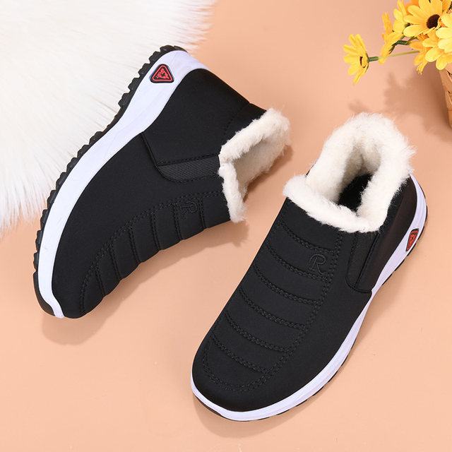 Winter old Beijing cotton shoes for women plus velvet to keep warm mother's shoes cotton boots casual cold-proof elderly grandmother's shoes thickened and non-slip