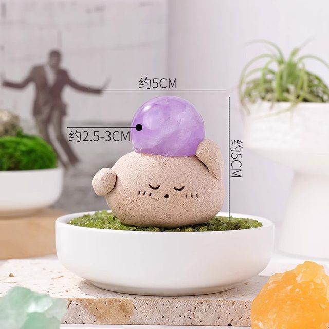 Natural crystal balls, small bean ornaments, office desktop, work, cute creative desktop, make money, small ornaments