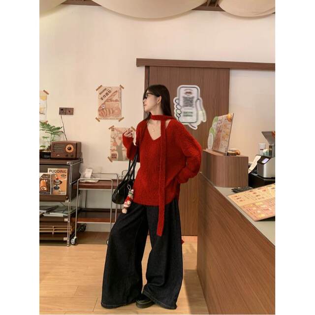 Red retro Christmas design long-sleeved V-neck sweater for women in spring loose lazy style soft glutinous sweater top