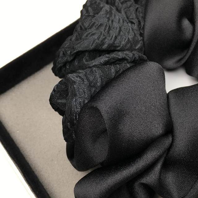 New Year's large large intestine hair band for women 2024 new headwear black high-end high-end sense hair rope tied with flower headband for women