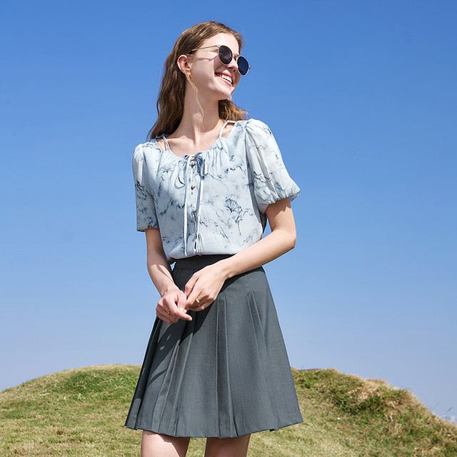 betu Baitu Lace-up Ink Printed Shirt Women's Puff Sleeve 2025 Summer New Loose Short Sleeve Shirt
