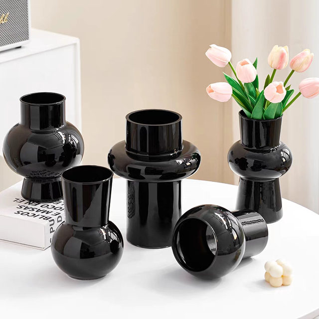 Net red light luxury black retro glass small flower bottle flower bottle flower bottle flower arrangement living room desktop hydroponic green value flower home ornaments