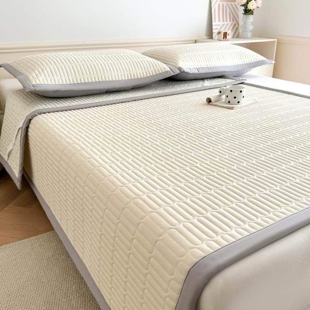 
2025 new type of mat, maternal and infant grade, waterproof ice silk mat for infants, summer mattress, machine washable soft mat