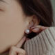Light luxury high-end earrings for women French imitation pearl earrings and ear holes 2025 new hot temperament ear jewelry