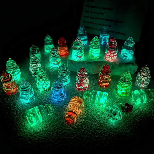 Luminous glass Ala bottle mini wishing bottle ultra small drift bottle diy jewelry accessories pendant small bottle accessories