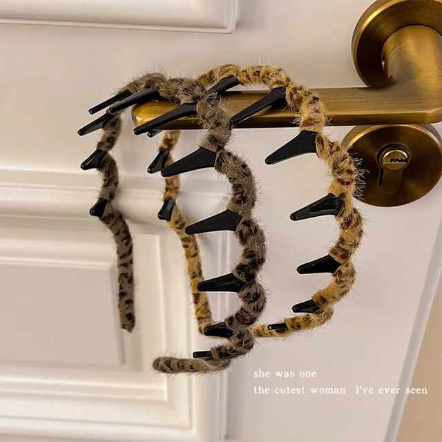 Temperament plush leopard print wavy headband for women, fluffy texture, high skull top, face wash, hair press headband, advanced hair accessories hairpin