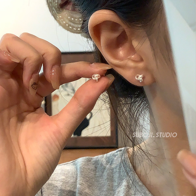 Suboji s999 sterling silver wishful knot earrings for women, niche earrings, high-end screw earrings to support pierced ears while sleeping without removing them