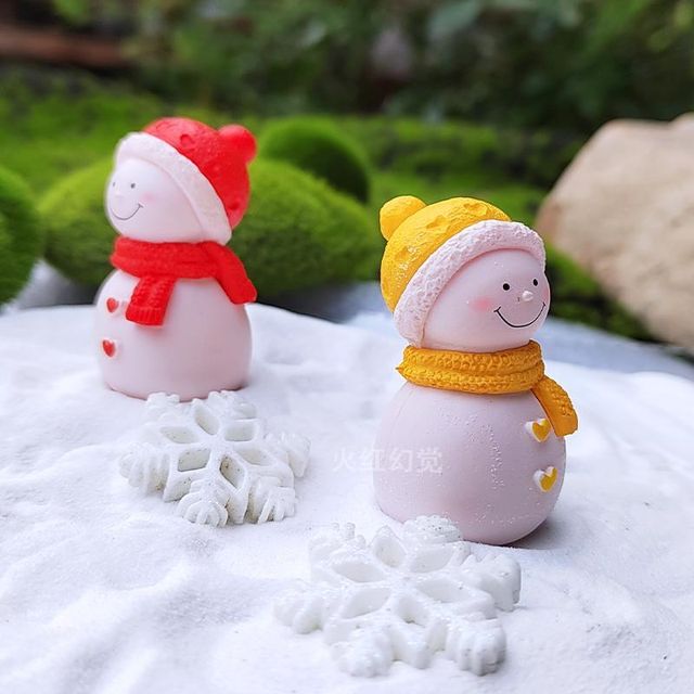 
Micro landscape snow scene couple snowman creative handmade trinkets Christmas bauble DIY decoration small ornaments gifts