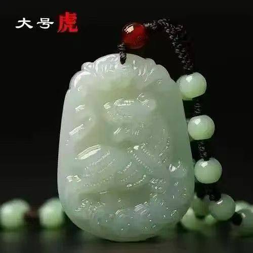 Men and women same style as the year of the snake year couple pendant