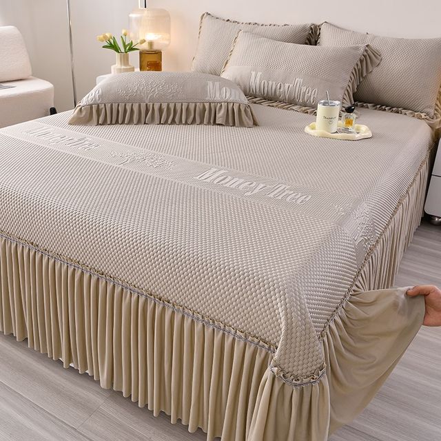 Summer ice silk mat A-class mother-child grade machine-washable iced bean soft mat gradient bed skirt mat 2025 new
