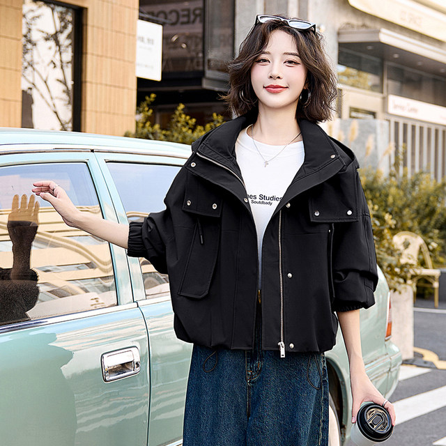 Loose leisure hooded wild, short outer set female small man 2024 autumn Korean version of work design sensor jacket top