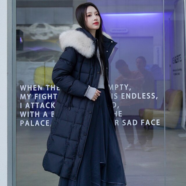XG Xue Ge 2024 winter new hooded fur collar black long white duck down jacket for women XJ406129A990