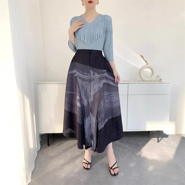 Irregular printed skirt for women in summer 2025 new loose large size slimming pleated printed skirt