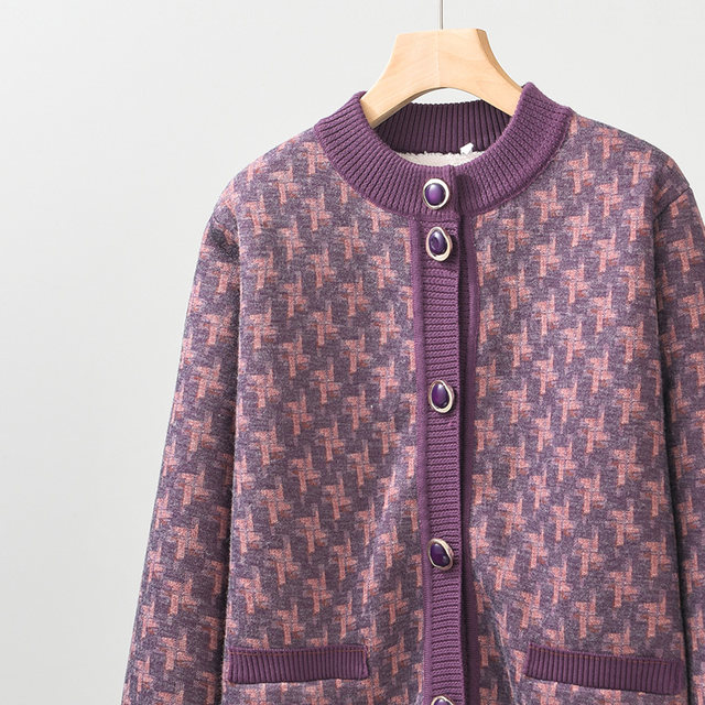 Middle -aged and elderly mother jacket autumn and winter sweater jacket 80 Old women's knitted cardigan grandma wear winter clothes plus velvet