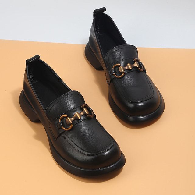 Large size women's shoes 41 to 43 spring and autumn new genuine leather single shoes Loafer round toe thick heel thick sole wide foot fat foot leather shoes 42