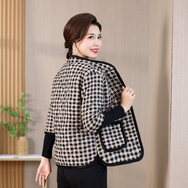 Middle-aged and elderly women's autumn and winter half-sleeved cotton coat with velvet warm vest mother's outfit mid-sleeved vest short-sleeved cotton jacket