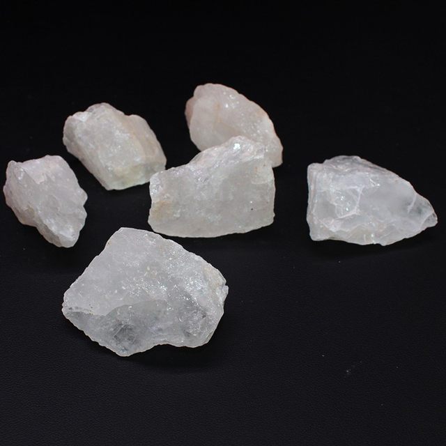 
Yi Jingyuan natural quartz stone crystal raw stone ornaments large fish tank decoration home decoration living room gardening stone